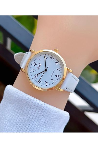 Weluxa Women's Wristwatch with Leather Cord in Special Box