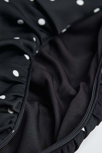 H&M Off-the-shoulder gathered dress