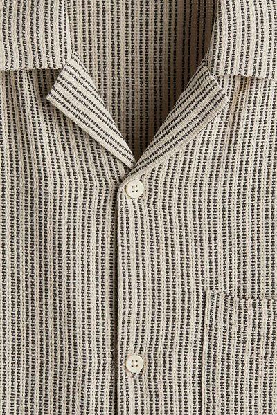 H&M Regular Fit Textured resort shirt