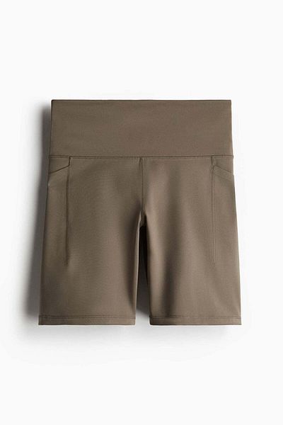 H&M شورت رياضي لركوب الدراجات بتفاصيل جيوب من Drymove™