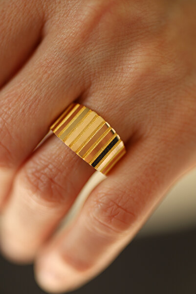 Yenigün Kuyumculuk 14 Ayar Altın Ajda Desenli Yüzük