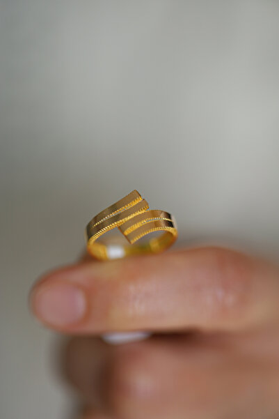 Yenigün Kuyumculuk 14 Ayar Altın Ajda Desenli Çapraz Yüzük