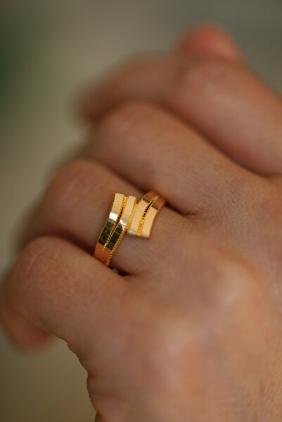 Yenigün Kuyumculuk 14 Ayar Altın Ajda Desenli Çapraz Yüzük