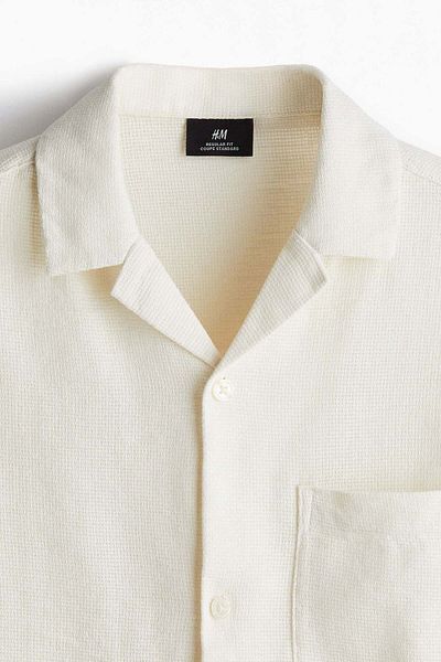 H&M Regular Fit Textured resort shirt