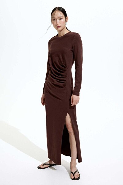 H&M فستان منسدلا