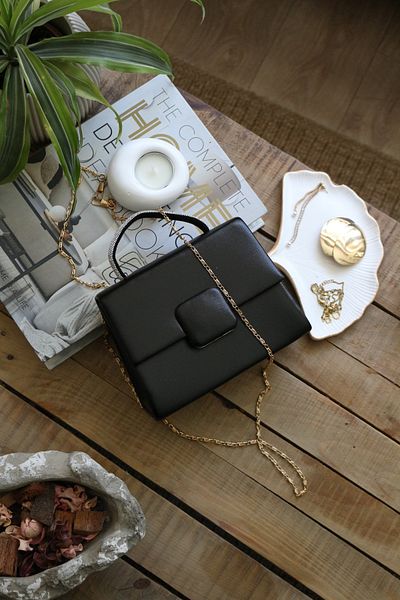 Moom Bag Дамска черна чанта с квадратна катарама, аксесоар с каменна дръжка, вечерна рокля