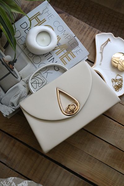 Moom Bag Γυναικεία κρέμα σταγόνας αξεσουάρ Βραδινό φόρεμα Τσάντα ώμου με πέτρινη λαβή