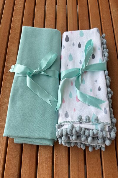 zarafet concept 2 Pompom Flannel Baby Blanket 100% Cotton (100X100) 2 Mouth Wipes Gift