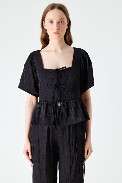 FEVER Bağcıklı kırışık yüzeyli bluz