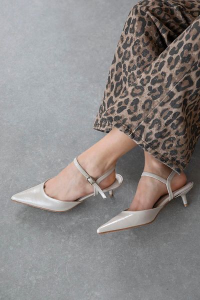 STRASWANS Melvin Women's Heeled Wrinkled Leather Shoes Beige
