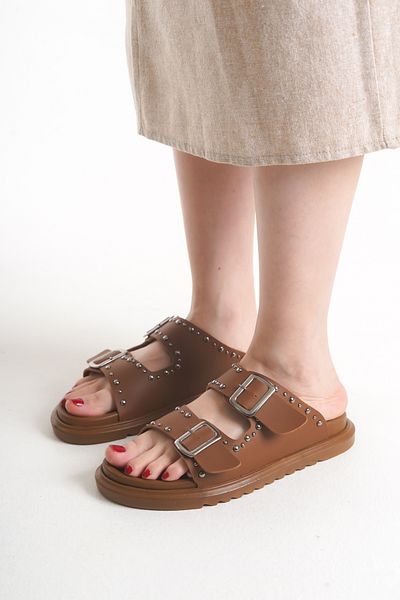 ELAIA SHOES Дамски чехли Roxie с двойна катарама и метални детайли, кафяви