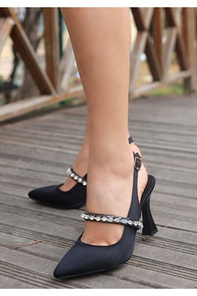 ÖZDE shoes حذاء بكعب من الساتان الأسود
