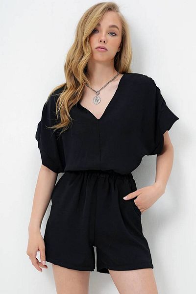 ÇEÇİM Women's V-Neck Shoulders Gathered Double Pocket Aerobin Shorts Jumpsuit Zyn-58790
