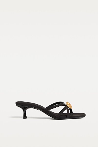 Stradivarius Taşlı Topuklu Sandalet