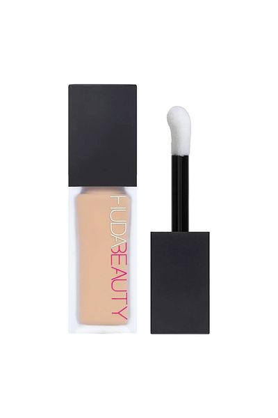 Huda Beauty كونسيلر سائل مطفي ومشرق كوكونت فليكس 2.7N
