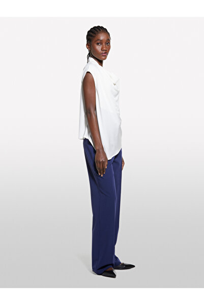 Sisley Γυναικείο μπλουζάκι μπεζ 100% βισκόζη, ασύμμετρο, αμάνικο μπλουζάκι με λαιμόκοψη