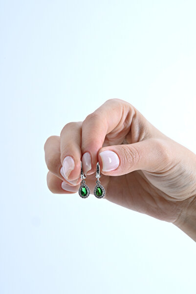 jingle bells Damla Zümrüt Zirkon Taşlı 925 Ayar Gümüş Küpe Rodyum