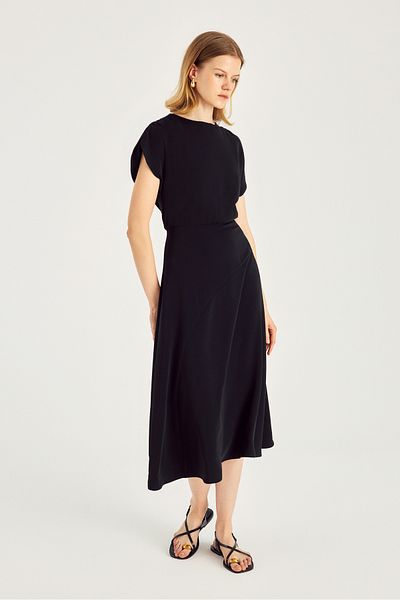 Naramaxx Low Sleeve Midi Dress