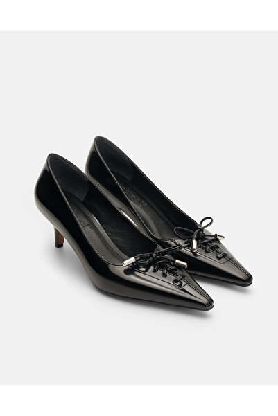 Jorbinol Kate Rugan Bağcık Detaylı Topuklu Ayakkabı