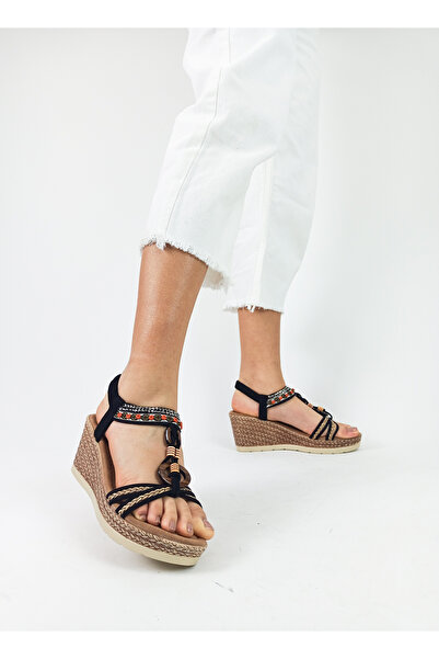 GDT Ayakkabı صندل نسائي بكعب عريض أسود اللون ومطرز بكعب خفيف ومطاط