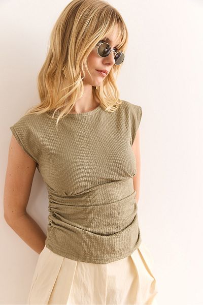 Olalook Γυναικεία Μπεζ ντραπέ Λεπτομερής Crop Twist Μπλούζα BLZ-19002964