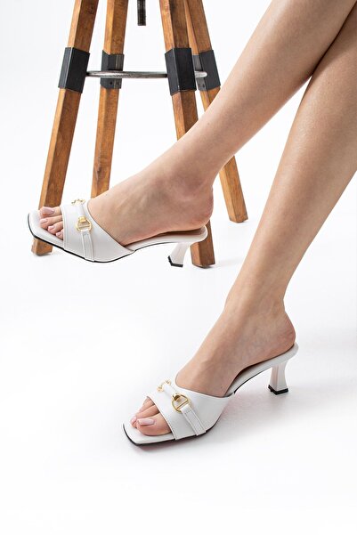 Bereket Kundura 3140 موديل أبيض اللون مريح 6 سم كعب منخفض جلد لامع بإبزيم شبش...