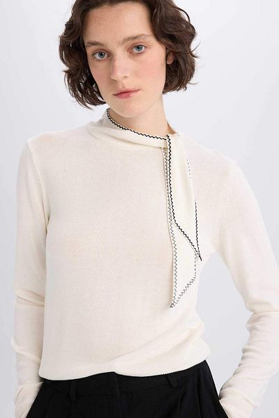 DeFacto Regular Fit Bow Collar Knitwear Sweater E6807Ax24Cw