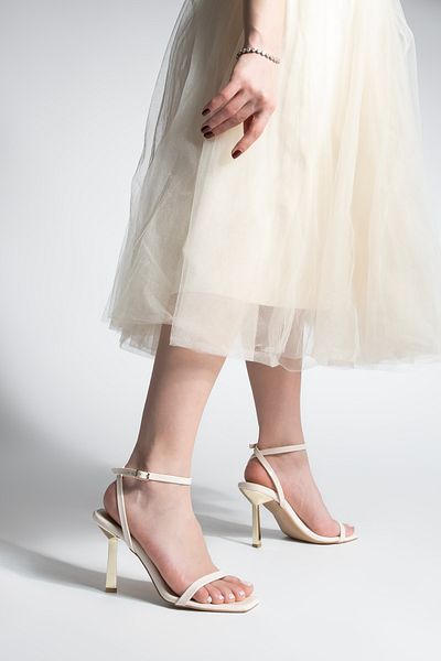 Marjin Women's Blunt Toe Gold Heeled Strappy Ankle Strap Heeled Sandals Almino Ecru Patent Leather