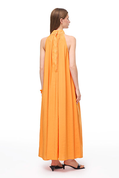 Perspective Πορτοκαλί Decisive Άνετο Φόρεμα με Σχήμα Κάτω από το Γόνατο