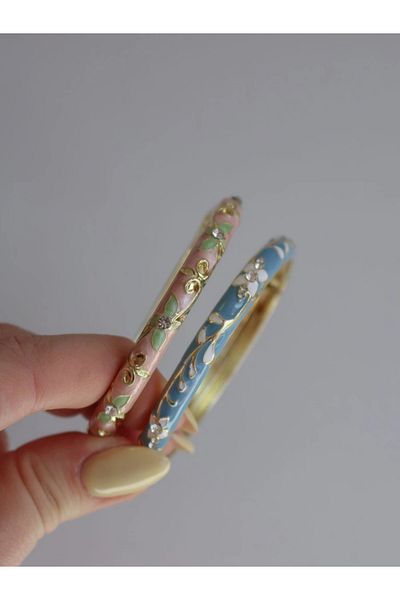 Reorah Collection Flower Patterned Enameled Handcuff Bracelet