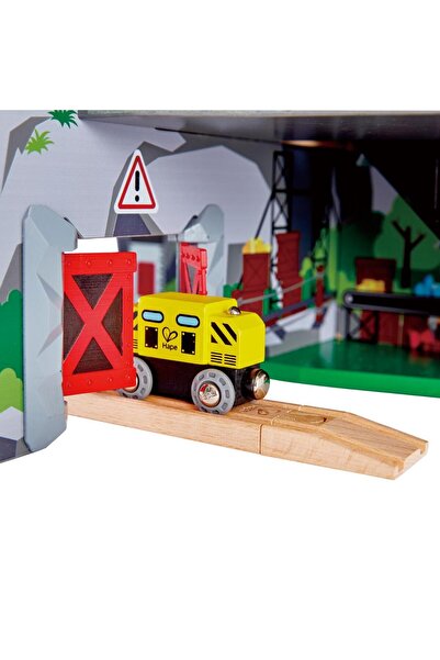 Hape Mighty Maden Oyuncağı / Mighty Mountain Mine