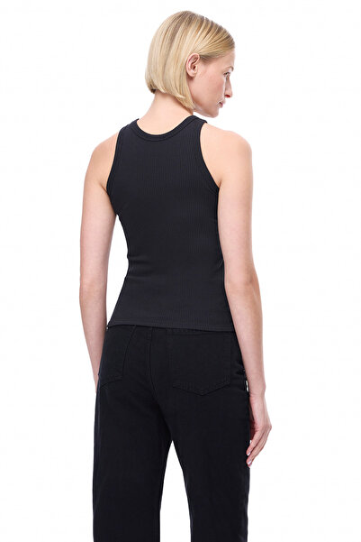 Perspective Μαύρη μπλούζα Amorinas Slim Fit Standard μήκους μηδενικού μανίκι Crew λαιμόκοψη