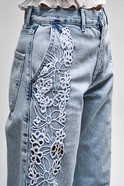 its basic Blugi de zăpadă pentru femei Culoare 3s5-3 Dantela Brodată Loose Fit Talie mijlocie Lungime interioară 83 Cm Design Denim Jean