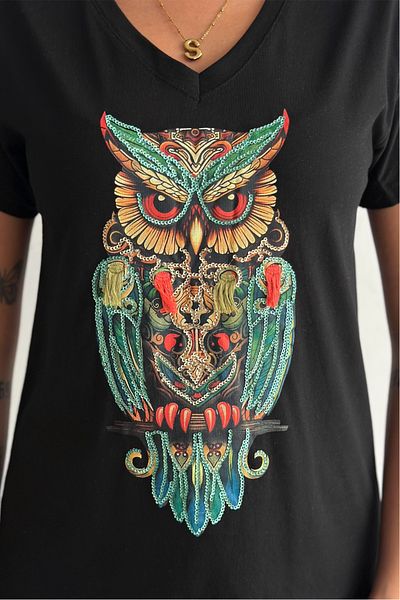 FEMELLE Tricou negru pentru femei, cu decolteu în V, cu paiete brodat din bumbac 100%.
