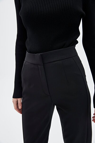 Zühre Black Trousers with Accessory Detail P-0192