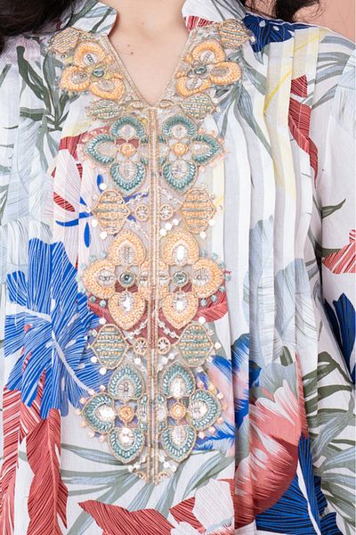 IKKXA Embroidered Leaf Blossom Jalabiya