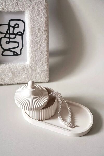 Ferre Home Istanbul Set of 2 Decorative Boxes andOvalPlates