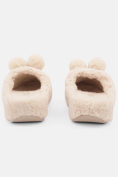 Fitflop Women Shuv Pom Pom Clogs,ivory