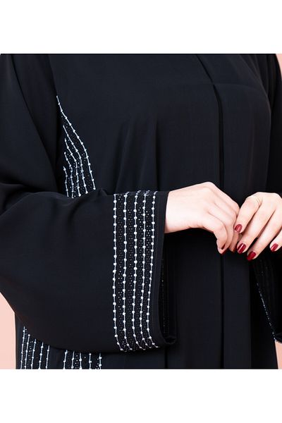 IKKXA Elegant White Stripes Abaya