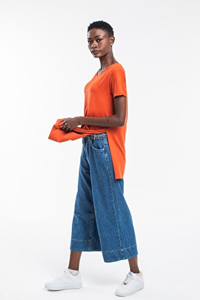 The Base Γυναικείο μπλουζάκι από ύφασμα από πλακάκι βισκόζης με λαιμόκοψη