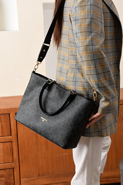 Cacharel Paris Women's Shoulder and Hand Bag a Quality