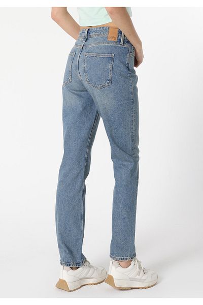 Colin's Regular Fit Mid Waist Slim Straight Leg Women's Indigo Jean Pants