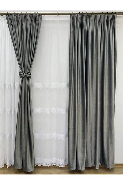 Liz Line Set of two velvet curtains, with drapery, various sizes and colors, from the "Velvet lux" range by Liz Line