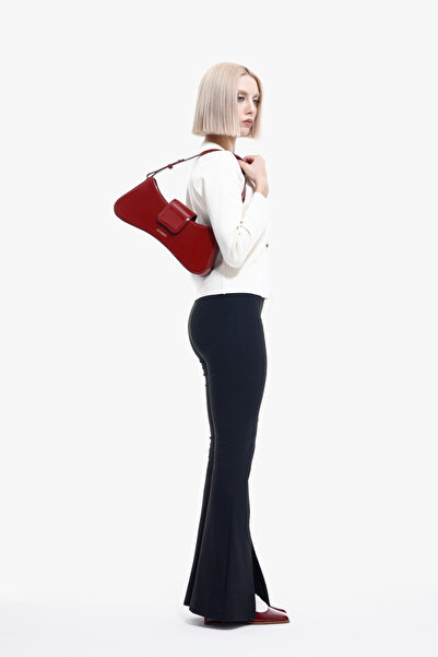 LOVENTA Adjustable Strap Shoulder Bag Greta Patent Leather Claret Red