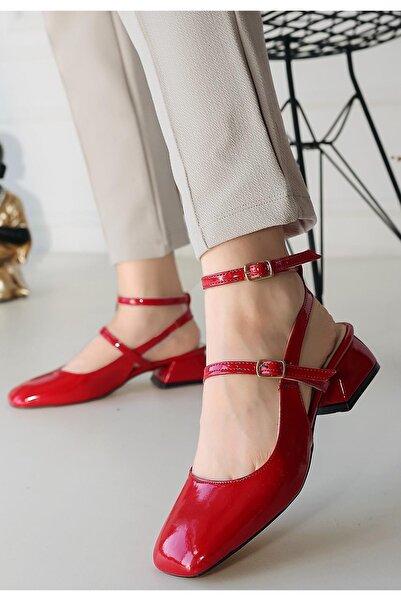 Nil Shoes حذاء كارمي بكعب عالٍ من الجلد باللون الأحمر