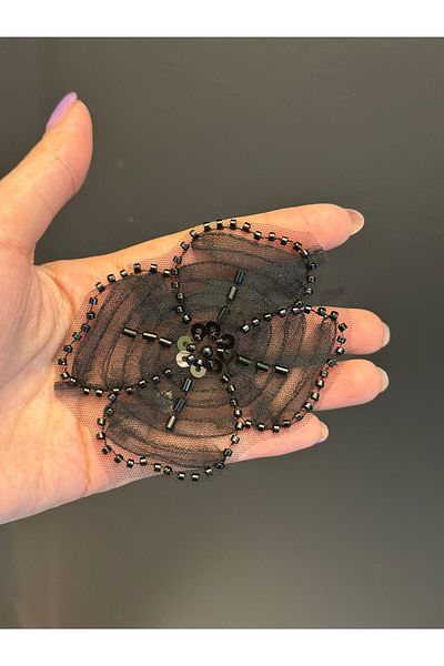 Gönülden Tasarım APLICAȚIE DE CUSUT CU FLORI DE TUL CU Mărgele NEGRE 9X8 CM