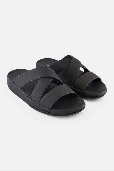 English Laundry Men Slip On Arabic Sandals, Dark Grey