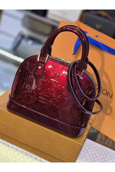 Louis Vuitton Shoulder Bag - Genuine leather