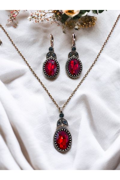 FAYRA ACCESSORIES Oval Cut Necklace and Earrings Set with Crystal Stones
