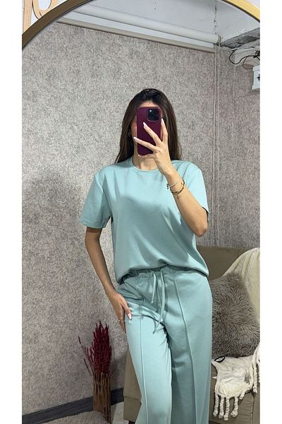 Cherry Lane Women's T-Shirt Pants Set
